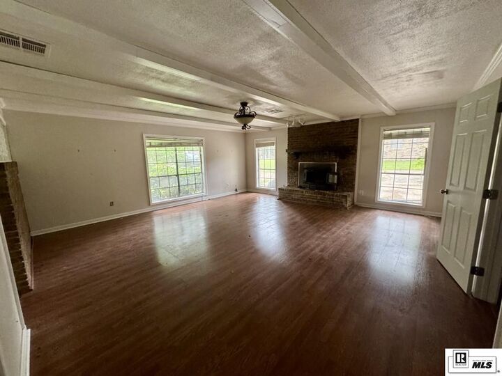 Property Photo:  3105 Lakeview Place  LA 71270 