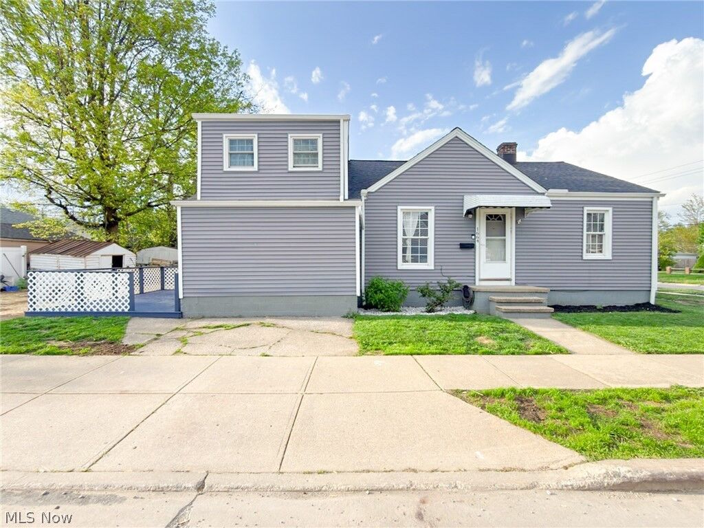 Property Photo:  1664 Douglas Road  OH 44092 