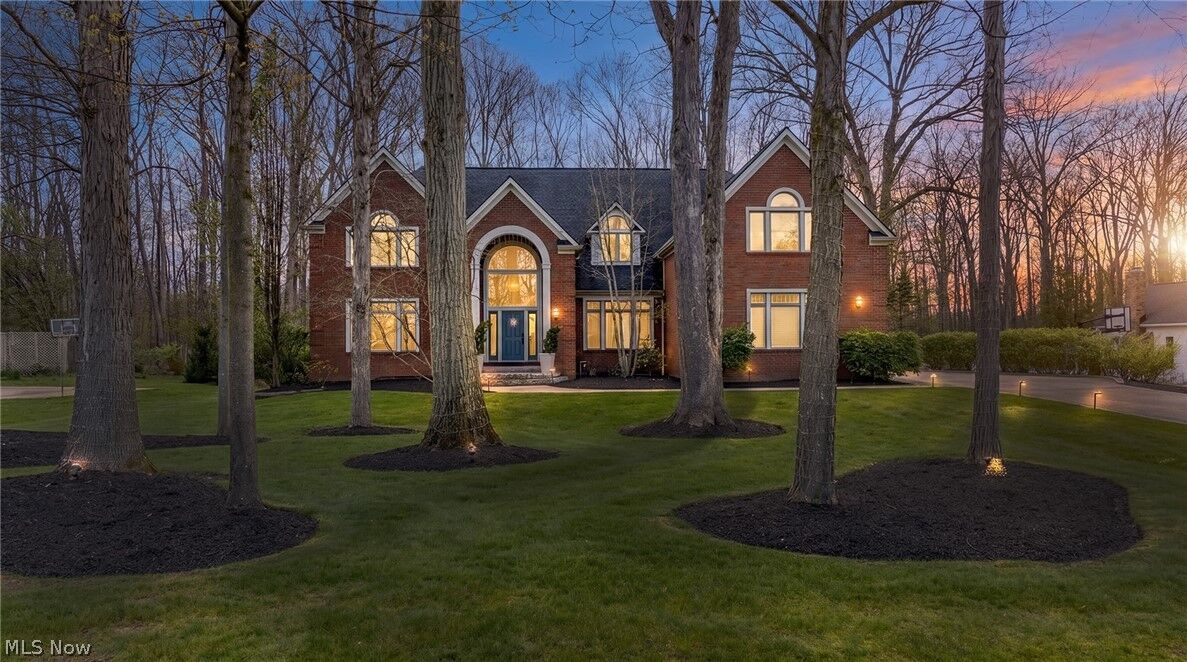 Property Photo:  6162 Chagrin Highlands Drive  OH 44139 