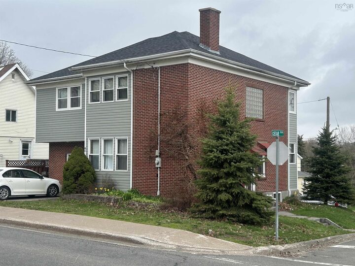 18 Highland Drive — photo 1