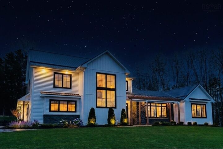 Property Photo:  18 Mount Vincent Drive  NS B4N 0M2 