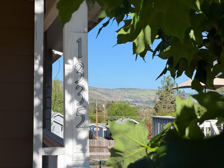 Property Photo:  1335 Lakeview Avenue  OR 97601 