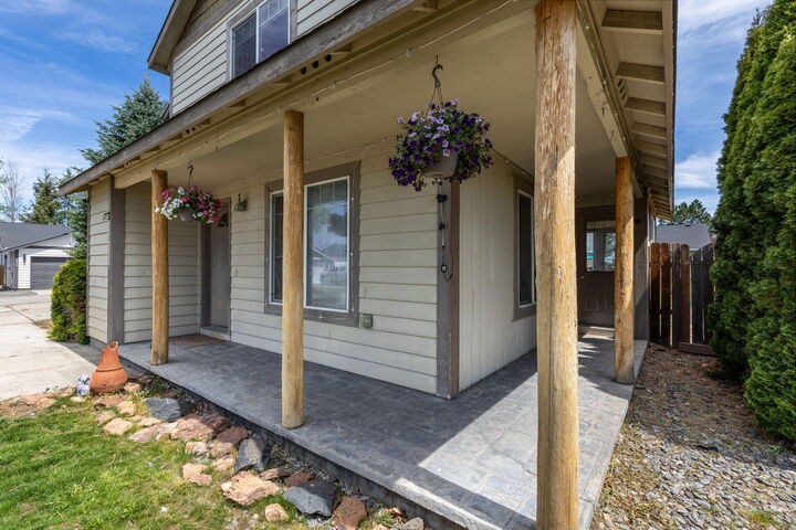 Property Photo:  648 NE Cougar Loop  OR 97754 