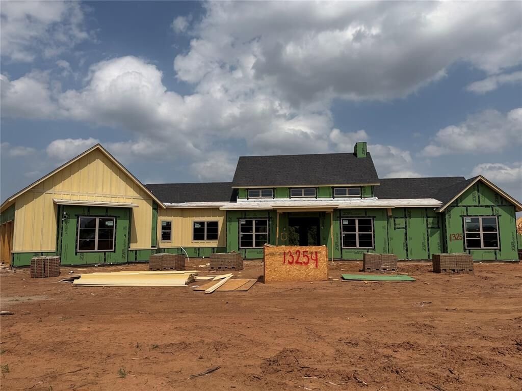 Property Photo:  13254 Lost Creek Boulevard  OK 73034 