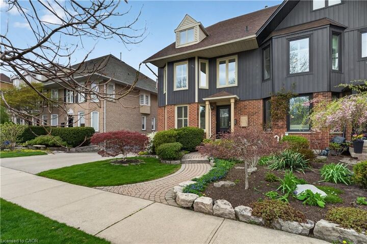 Property Photo: 77 Sunvale Place ON L8E 4Z6