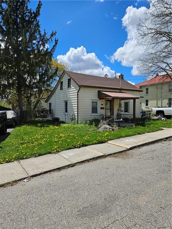 Property Photo:  20 Foell Street  ON N3A 2V3 