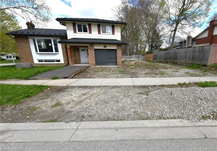 Property Photo:  110 Silverspring Crescent  ON N2M 4P4 