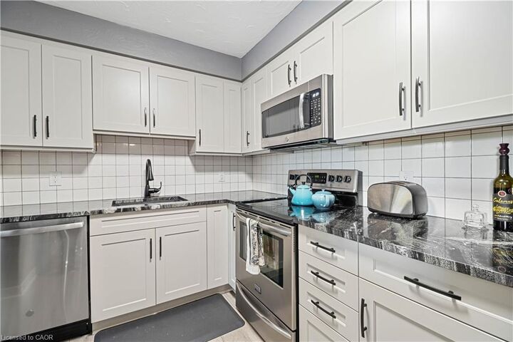 Property Photo:  78 Welland Street 302  ON L2V 2C1 