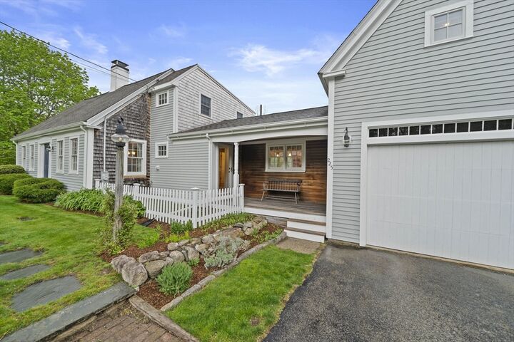 Property Photo:  225 Old Oaken Bucket Road  MA 02061 