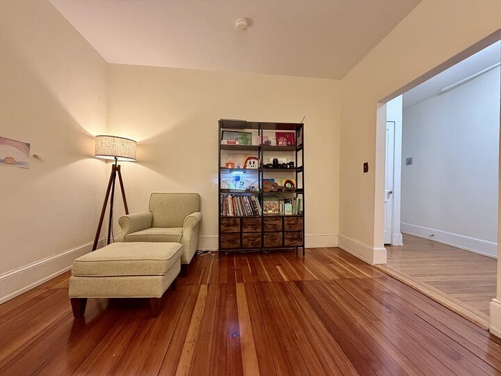 Property Photo:  35 Westbourne Ter 2  MA 02446 