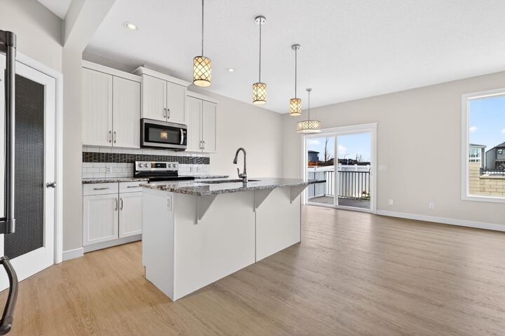 Property Photo:  123 Evanscrest Way NW  AB T3P 0S3 