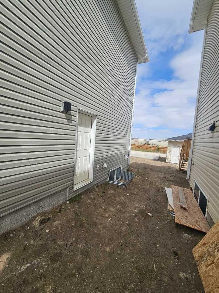 Property Photo:  1935 McCaskill Drive  AB T0M 0S0 