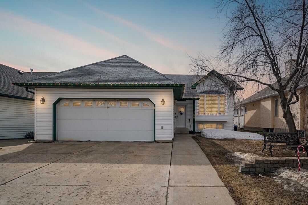 Property Photo:  160 Eglert Drive  AB T9K 1V3 