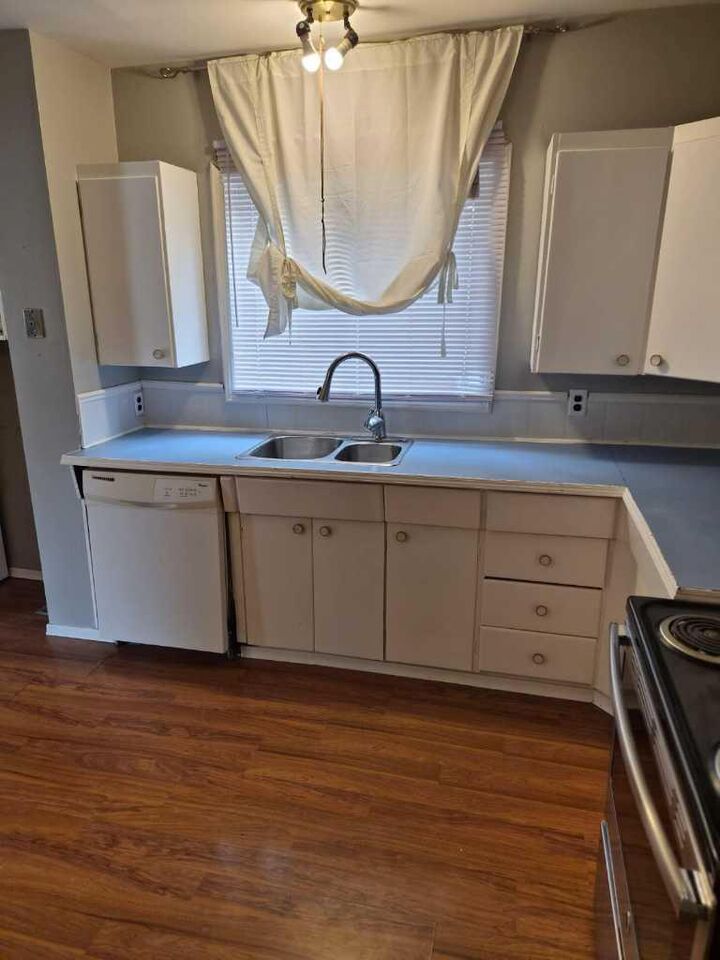 Property Photo:  707 3 Avenue  AB T0H 0C0 