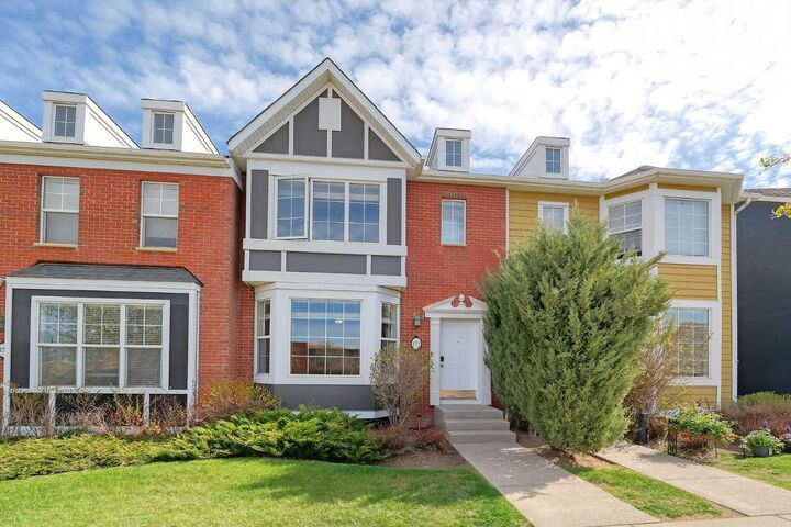 Property Photo:  179 Rainbow Falls Drive  AB T1X 0A7 