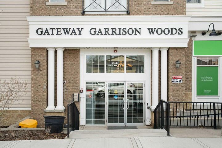 Property Photo:  2233 34 Avenue SW 116  AB T2T 6N2 