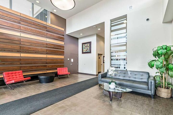 Property Photo:  55 Spruce Place SW 506  AB T3C 3X5 