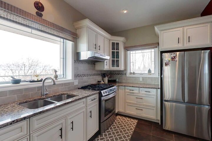 Property Photo:  905 Southshore Drive W  AB T0G 0M0 