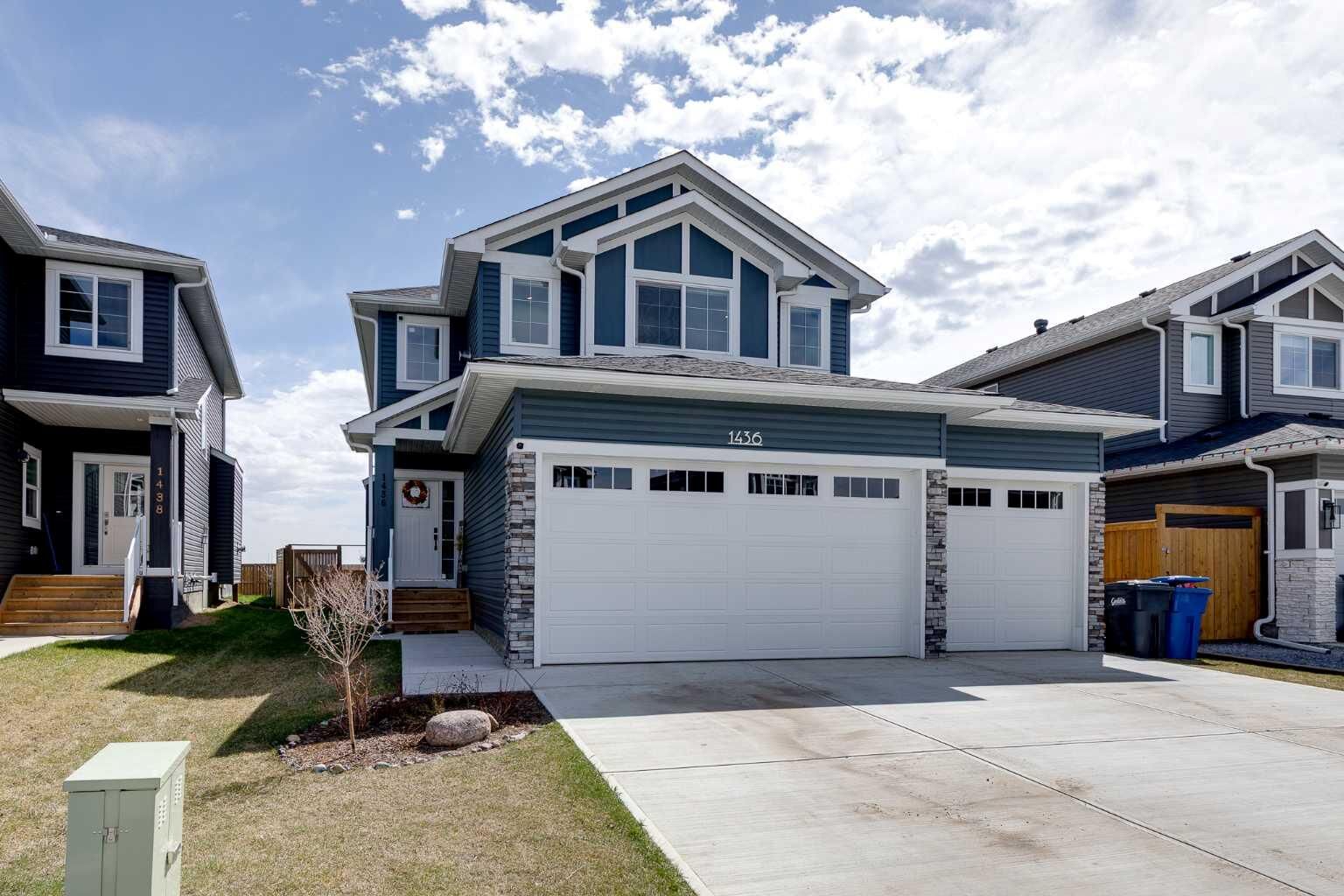 Property Photo:  1436 Scarlett Ranch Boulevard  AB T0M 0N0 