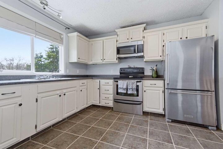 Property Photo:  425085 Range Road 272  AB T0C 2J0 