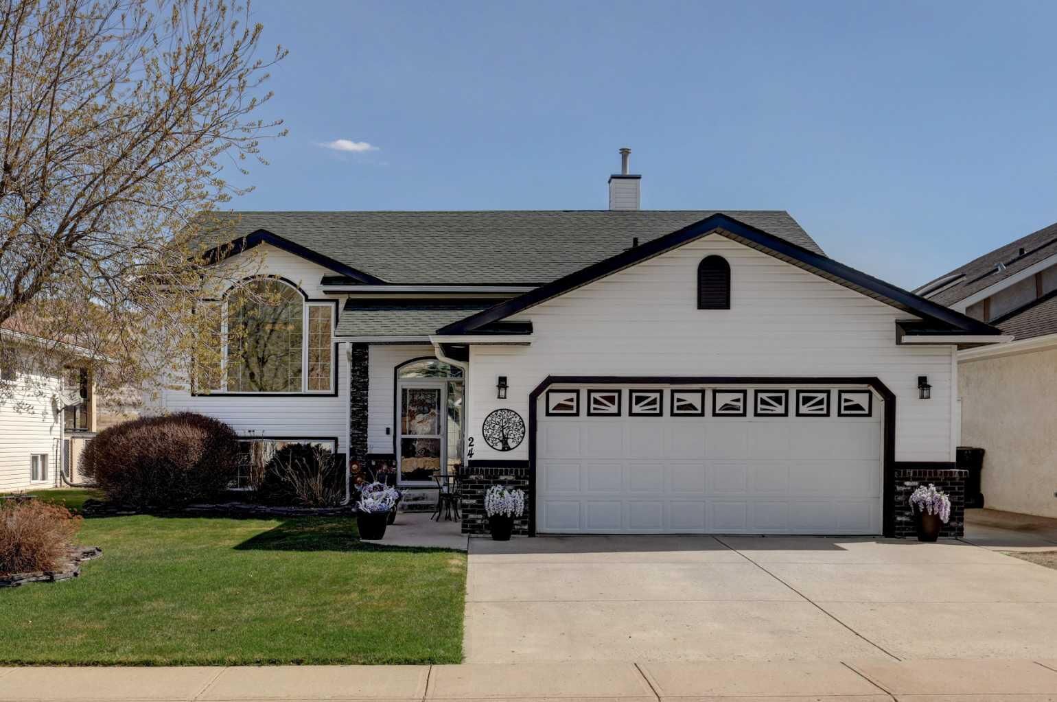 Property Photo:  24 Willow Point  AB T0J 0Y5 