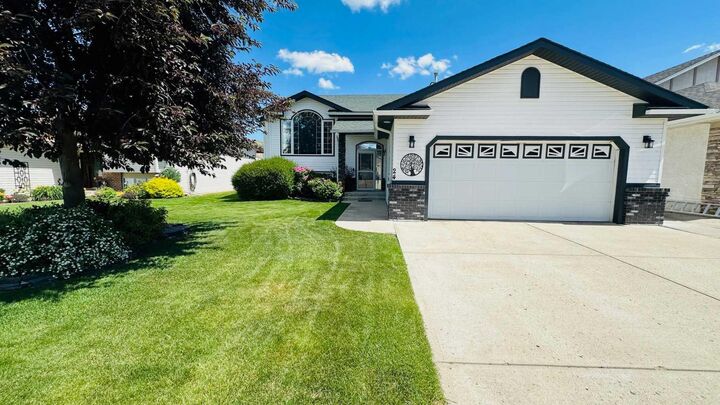 24 Willow Point — photo 1