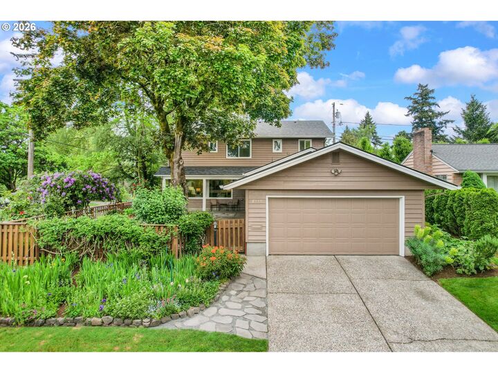 Property Photo: 6710 SW 11th Dr OR 97219