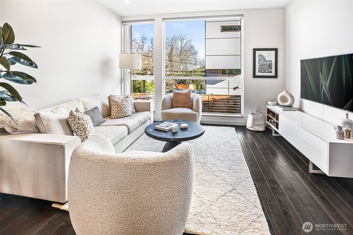 Property Photo: 3220 Franklin Avenue E WA 98102