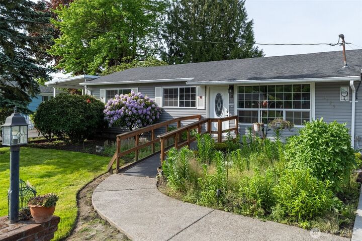 Property Photo:  3425  Pennsylvania Road  WA 98632 