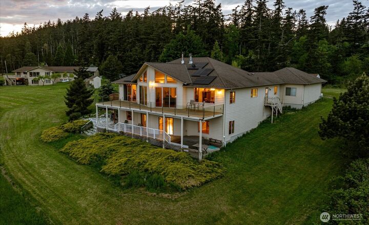 Property Photo:  2364  Strawberry Point Road  WA 98277 