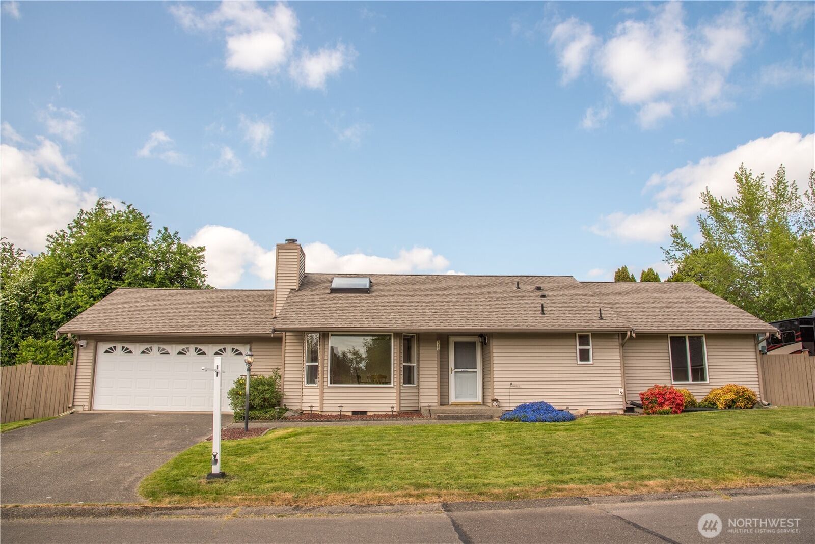 Property Photo:  125  117th Street E  WA 98445 