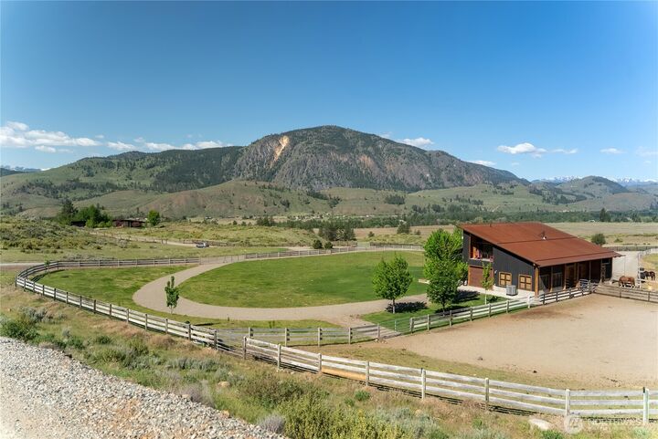Property Photo:  97  Thurlow Road  WA 98856 