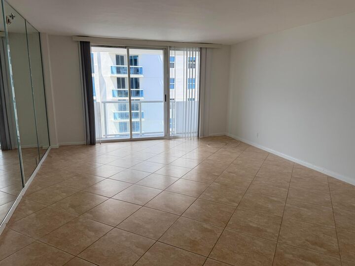 Property Photo:  9195 Collins Avenue 913  FL 33154 