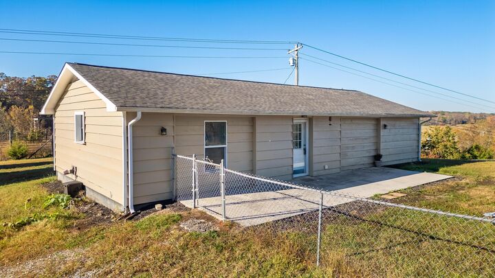 Property Photo:  2476 Ladd Springs Road SE  TN 37362 