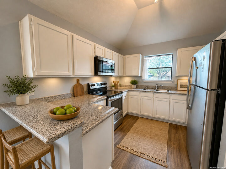 Property Photo: 627 Meadow Gate TX 78109