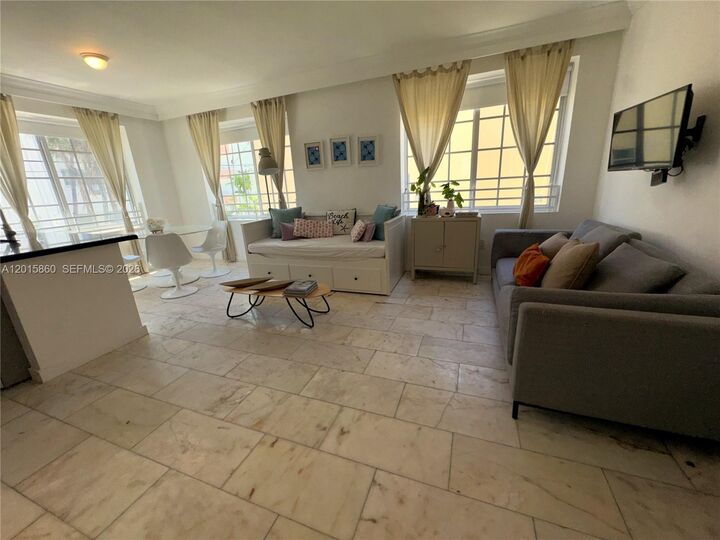 Property Photo:  130 3rd St 205  FL 33139 