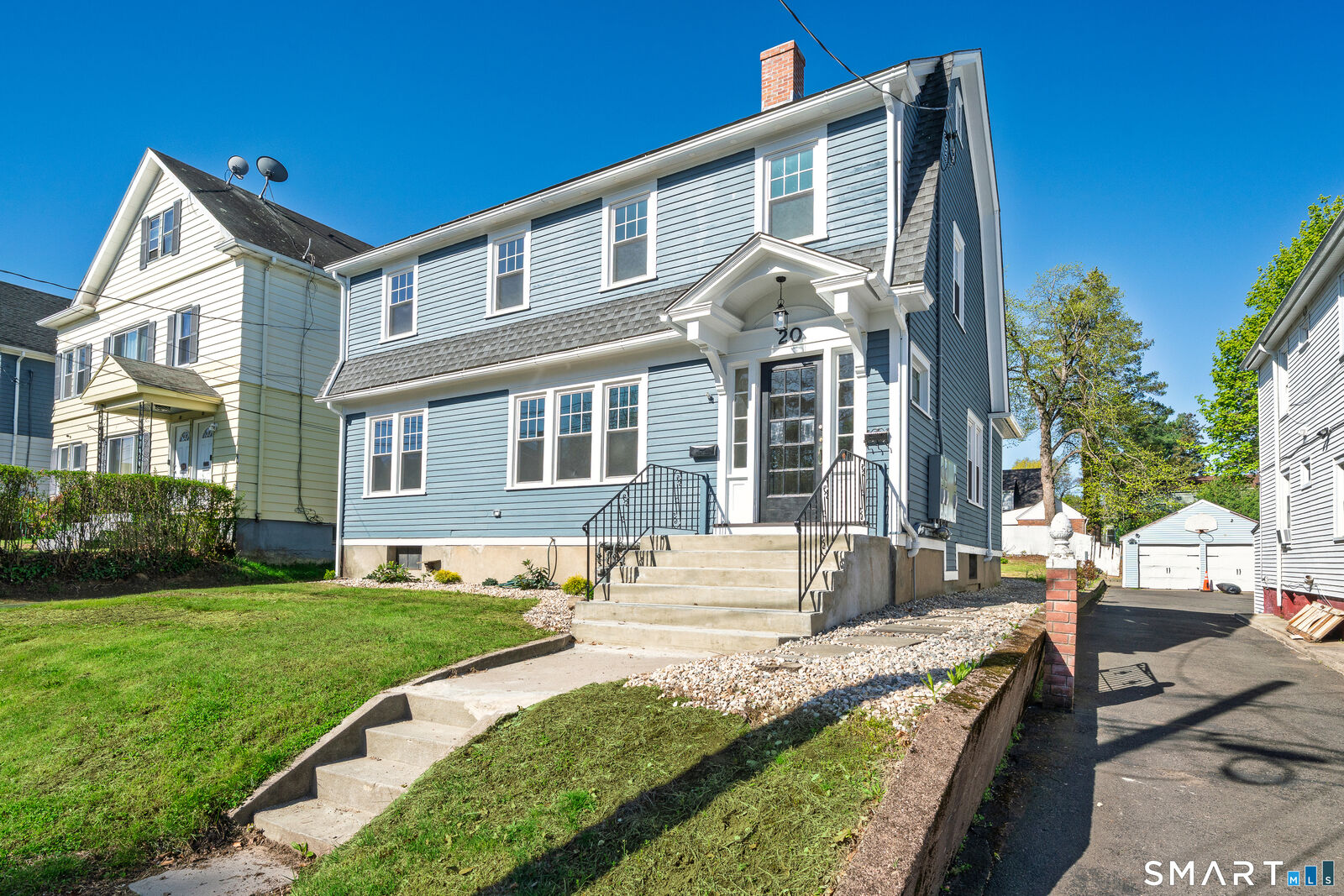 Property Photo:  20 Mountain Street  CT 06106 