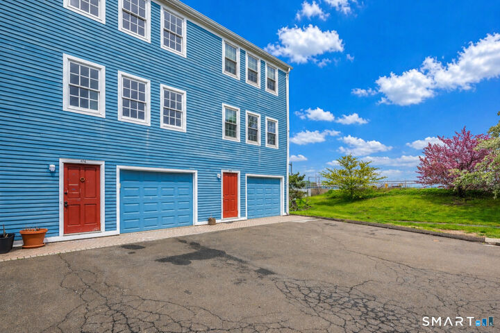 Property Photo:  674 Quinnipiac Avenue 674  CT 06513 