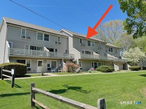 Property Photo:  164 Sheraton Lane 164  CT 06360 