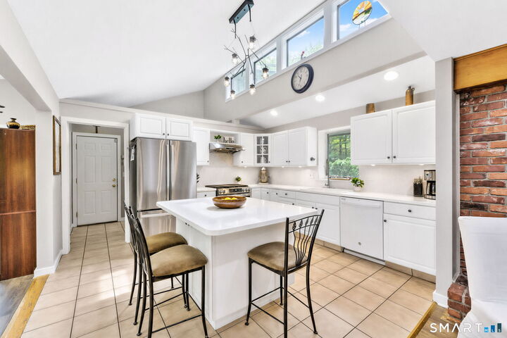 Property Photo:  14 Northgate  CT 06070 