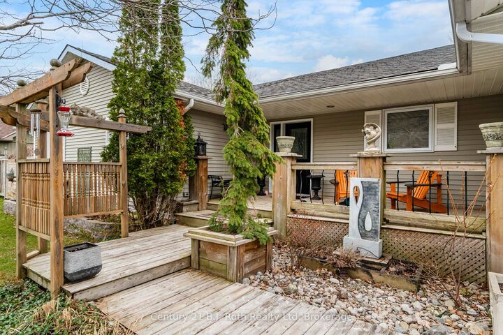 Property Photo:  59 Withall Grove  ON L0L 2T0 