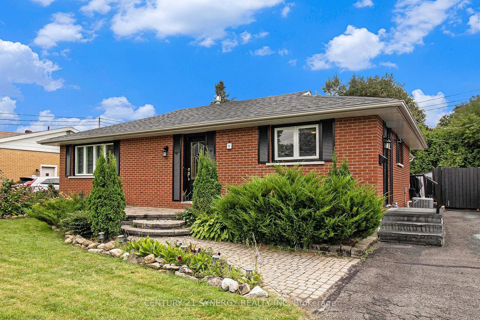 Property Photo: 92 Jasper Avenue ON K7A 4E1
