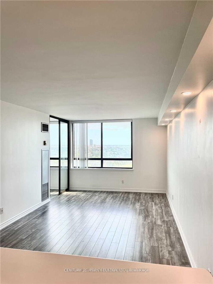 Property Photo:  75 Bamburgh Circle 1619  ON M1W 3W1 