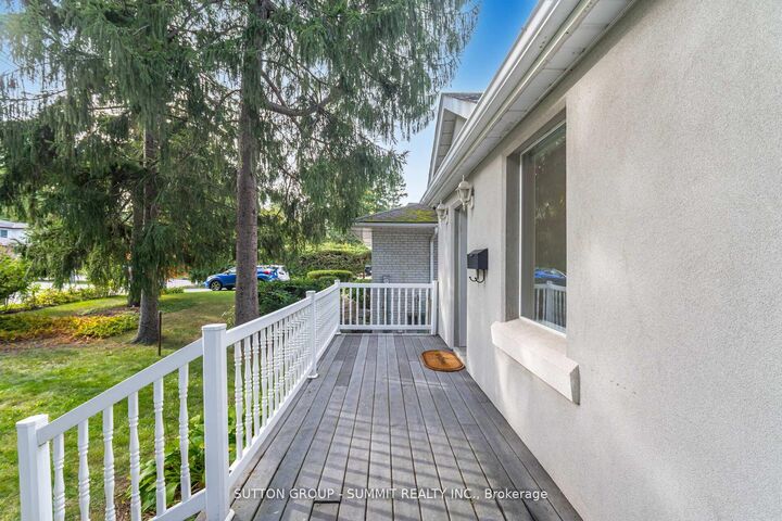 Property Photo: 1175 Kane Road ON L5H 2M2