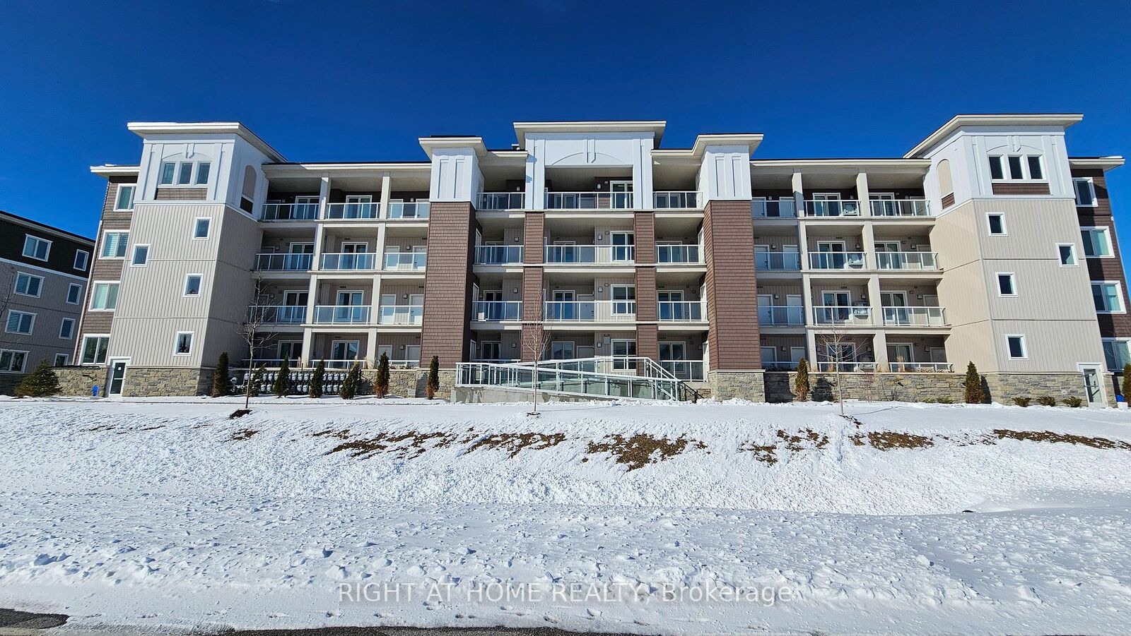 Property Photo: 5 Spooner Crescent 314 ON L9Y 1T3