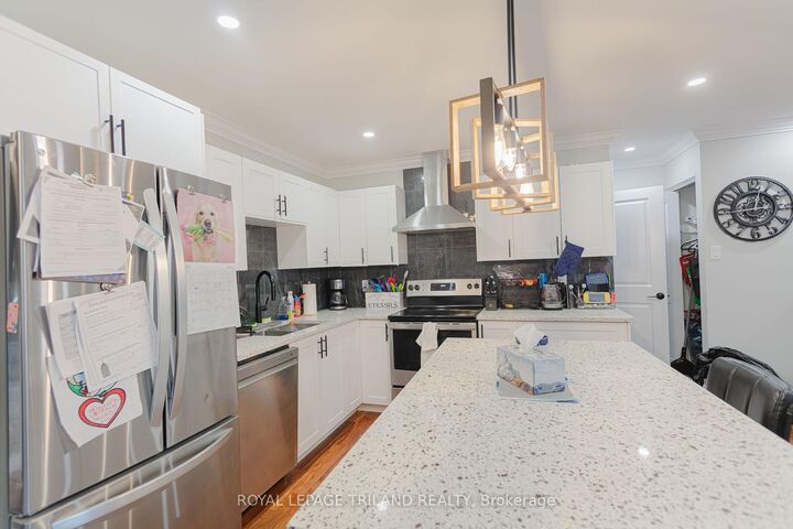 Property Photo:  60 Fiddlers Green Road 36  ON N6H 4S7 