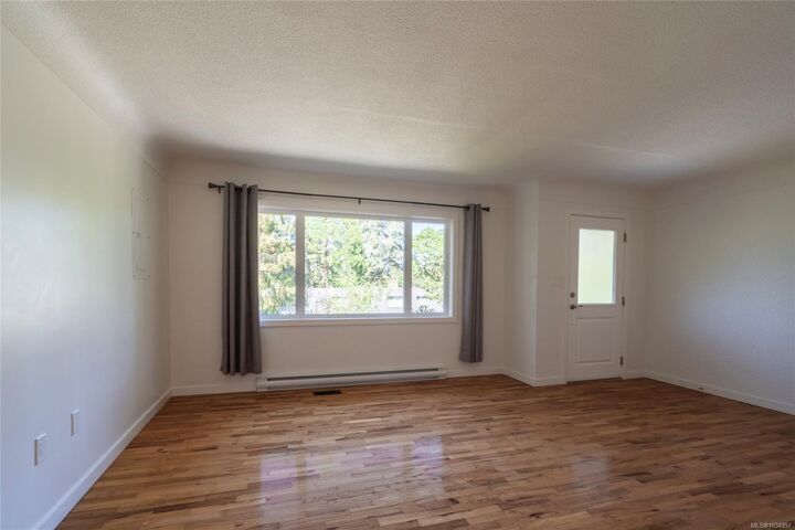 Property Photo:  875 Gladiola Ave  BC V8Z 2T5 