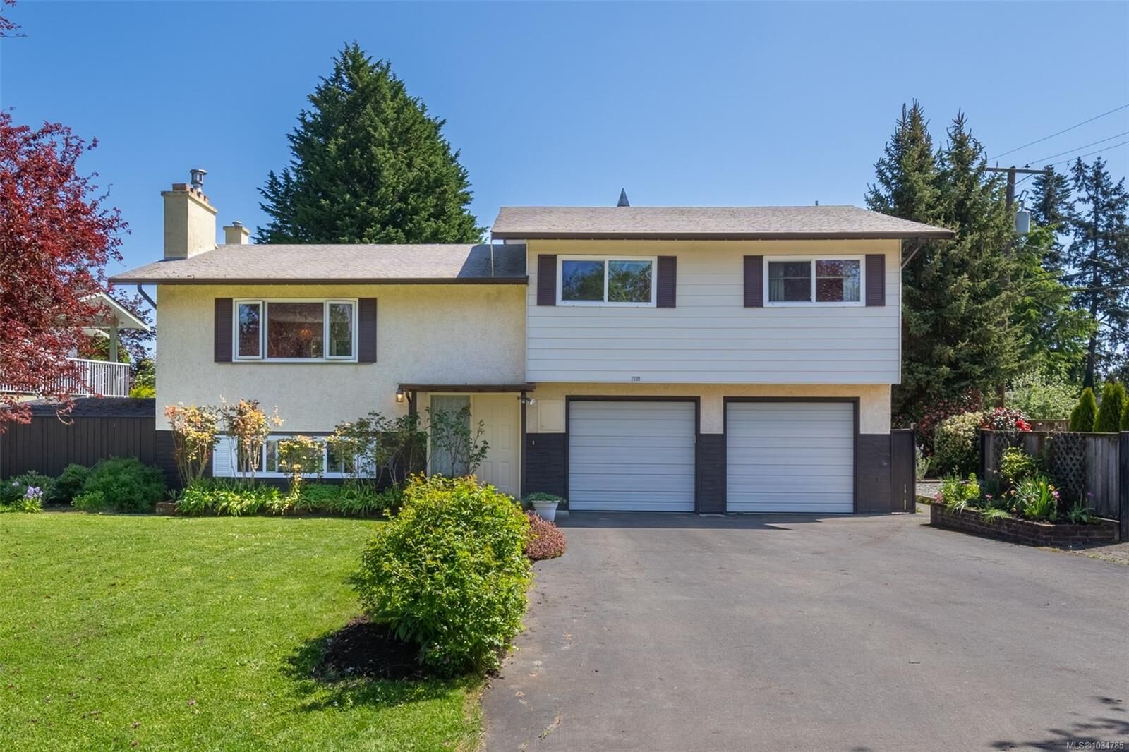 Property Photo:  7739 Bruce Gordon Pl  BC V8M 1L6 