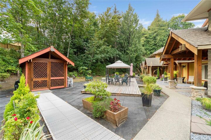 Property Photo:  1244 4th Ave 309  BC V9G 0A6 