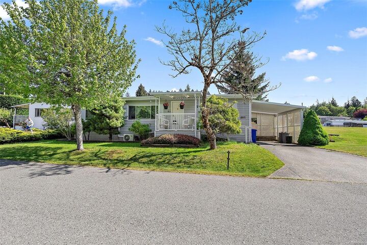 Property Photo:  1085 Waterman Rd  BC V8H 1A6 